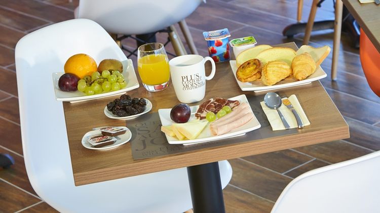 Kyriad Angers Ouest - Beaucouze Restaurant