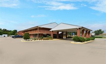 Americas Best Value Inn & Suites