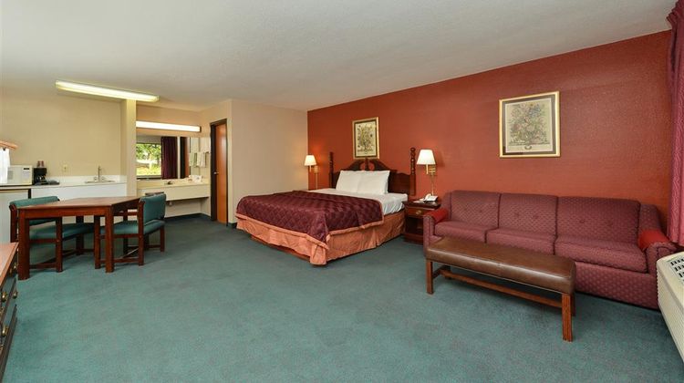Americas Best Value Inn & Suites Room