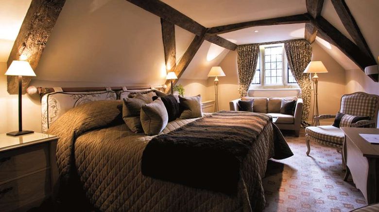 <b>Le Manoir aux Quat'Saisons-Belmond Hotel Room</b>. Images powered by <a href="https://iceportal.shijigroup.com/" title="IcePortal" target="_blank">IcePortal</a>.