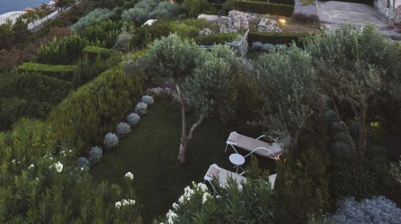 <b>Caruso, A Belmond Hotel Suite</b>. Images powered by <a href="https://iceportal.shijigroup.com/" title="IcePortal" target="_blank">IcePortal</a>.