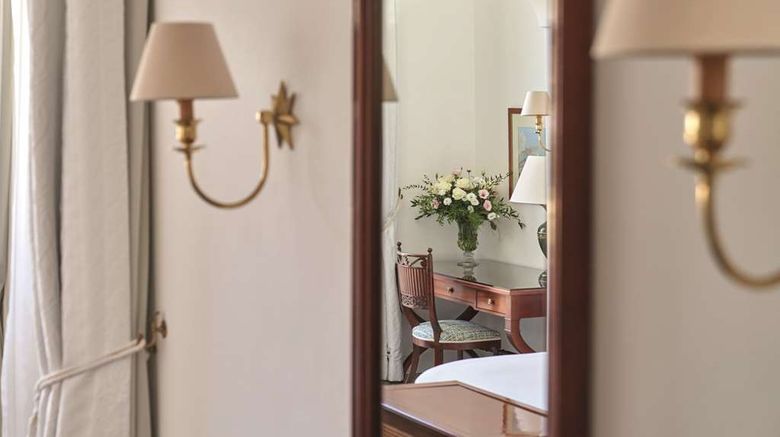 <b>Caruso, A Belmond Hotel Room</b>. Images powered by <a href="https://iceportal.shijigroup.com/" title="IcePortal" target="_blank">IcePortal</a>.