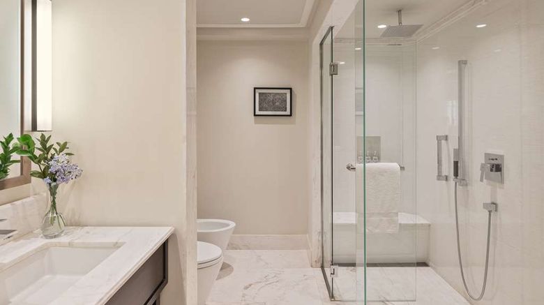 <b>Miraflores Park, A Belmond Hotel Suite</b>. Images powered by <a href="https://iceportal.shijigroup.com/" title="IcePortal" target="_blank">IcePortal</a>.