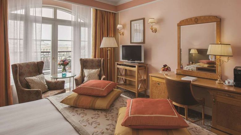 <b>Grand Hotel Europe Room</b>. Images powered by <a href="https://iceportal.shijigroup.com/" title="IcePortal" target="_blank">IcePortal</a>.