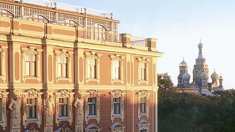 Grand Hotel Europe Exterior