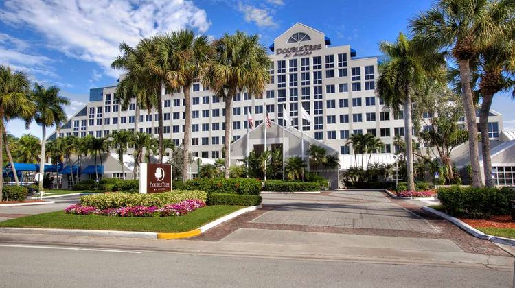 DoubleTree by Hilton Deerfield Beach Exterior