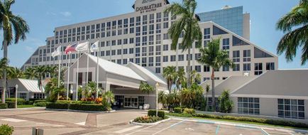 DoubleTree by Hilton Deerfield Beach Exterior