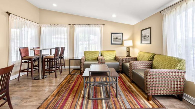 <b>Best Western Catalina Inn Lobby</b>. Images powered by <a href="https://iceportal.shijigroup.com/" title="IcePortal" target="_blank">IcePortal</a>.