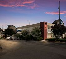 Best Western University Inn Exterior