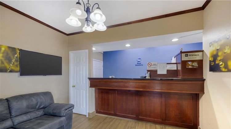 Best Western Fairwinds Inn Lobby