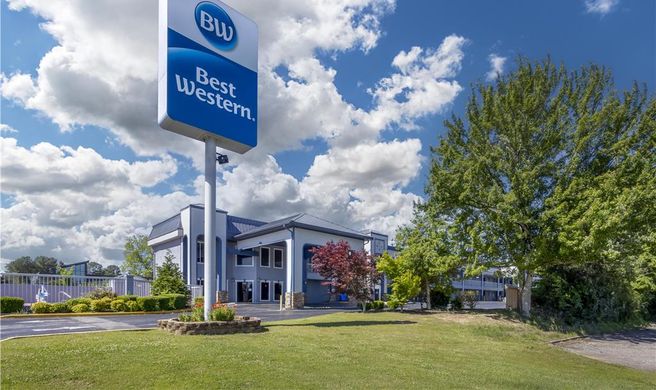 Best Western Fairwinds Inn Exterior