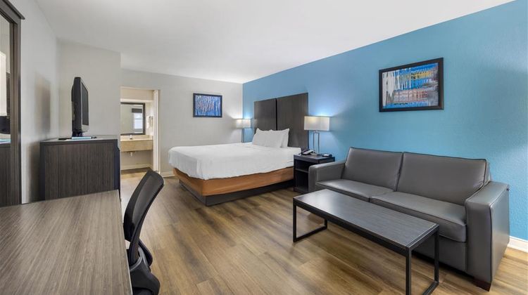 Best Western Fairwinds Inn Room