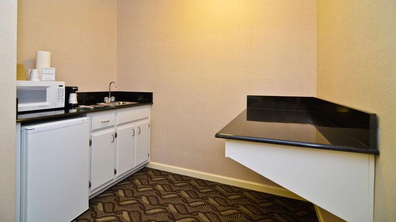 <b>Best Western Suites Other</b>. Images powered by <a href="https://iceportal.shijigroup.com/" title="IcePortal" target="_blank">IcePortal</a>.