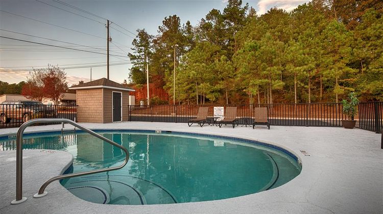 Best Western Suites Pool