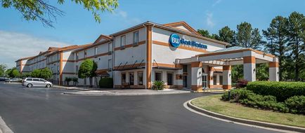 Best Western Plus Carlton Suites Exterior
