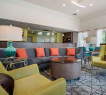 Best Western Plus Carlton Suites Lobby