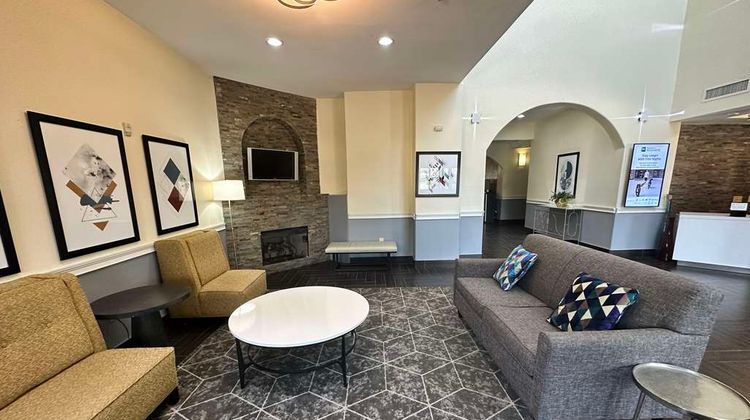 Best Western Plus Bass Hotel & Suites Lobby