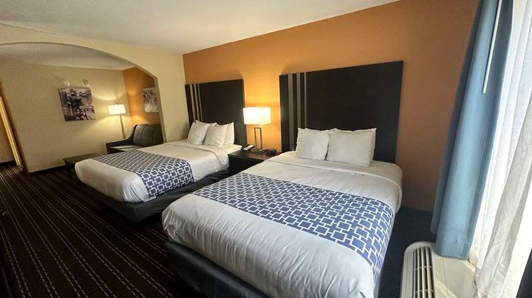 Best Western Plus Bass Hotel & Suites Room