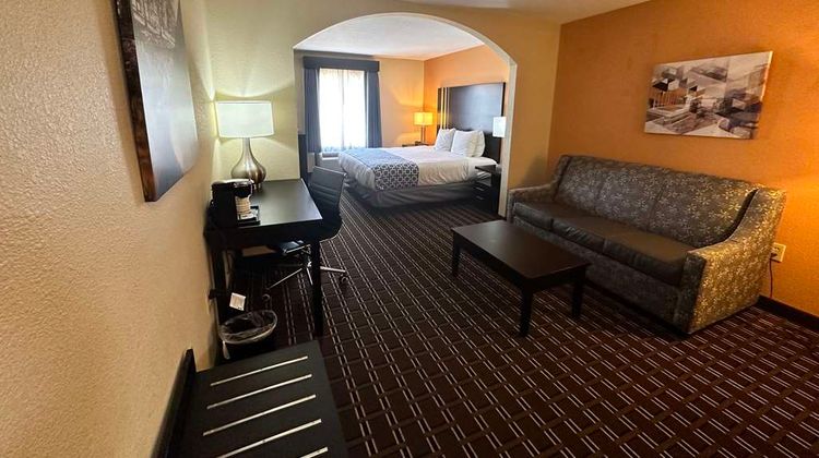 Best Western Plus Bass Hotel & Suites Room