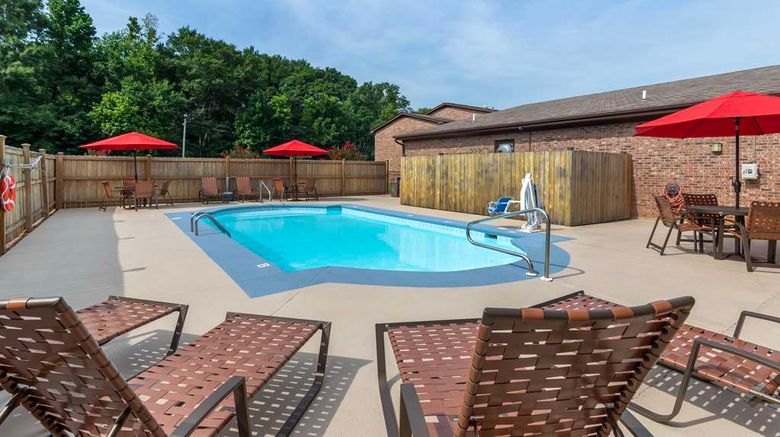 <b>Best Western Auburn/Opelika Inn Pool</b>. Images powered by <a href="https://iceportal.shijigroup.com/" title="IcePortal" target="_blank">IcePortal</a>.