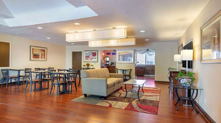 Best Western Auburn/Opelika Inn Lobby