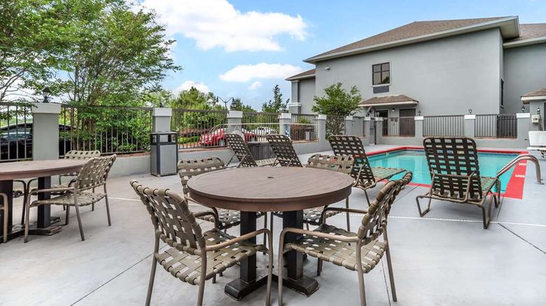 <b>Best Western Plus Circle Inn Pool</b>. Images powered by <a href="https://iceportal.shijigroup.com/" title="IcePortal" target="_blank">IcePortal</a>.