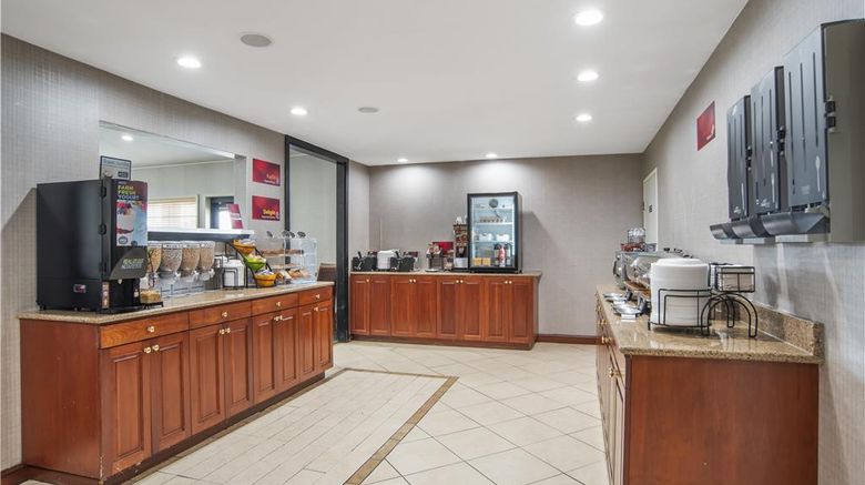 <b>Best Western Plus Bessemer Hotel & Suite Restaurant</b>. Images powered by <a href="https://iceportal.shijigroup.com/" title="IcePortal" target="_blank">IcePortal</a>.