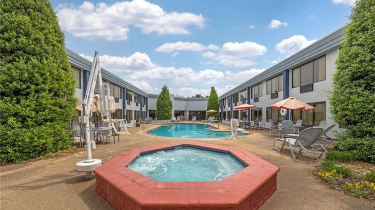 Best Western Plus Madison-Huntsville Pool