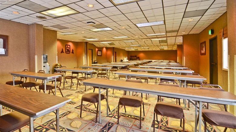 <b>Best Western Bidarka Inn Meeting</b>. Images powered by <a href="https://iceportal.shijigroup.com/" title="IcePortal" target="_blank">IcePortal</a>.