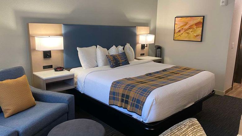 <b>Best Western Lake Lucille Inn Room</b>. Images powered by <a href="https://iceportal.shijigroup.com/" title="IcePortal" target="_blank">IcePortal</a>.