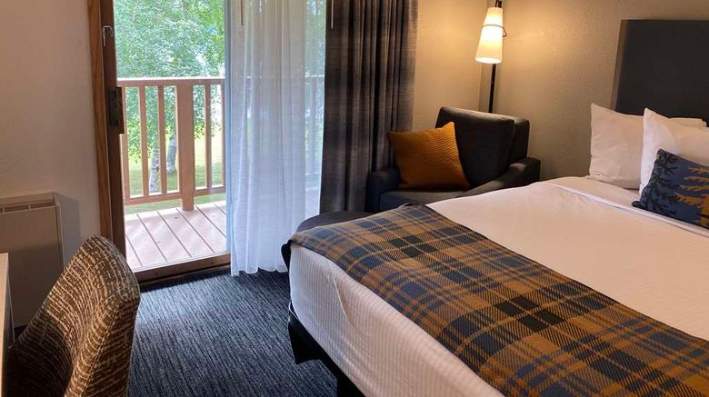 <b>Best Western Lake Lucille Inn Room</b>. Images powered by <a href="https://iceportal.shijigroup.com/" title="IcePortal" target="_blank">IcePortal</a>.