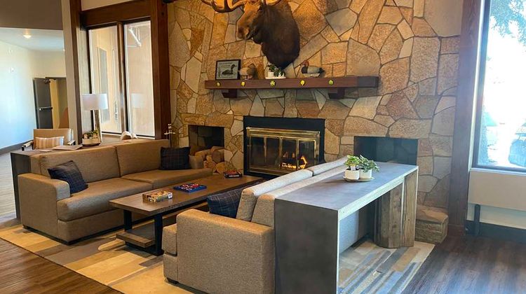 Best Western Lake Lucille Inn Lobby