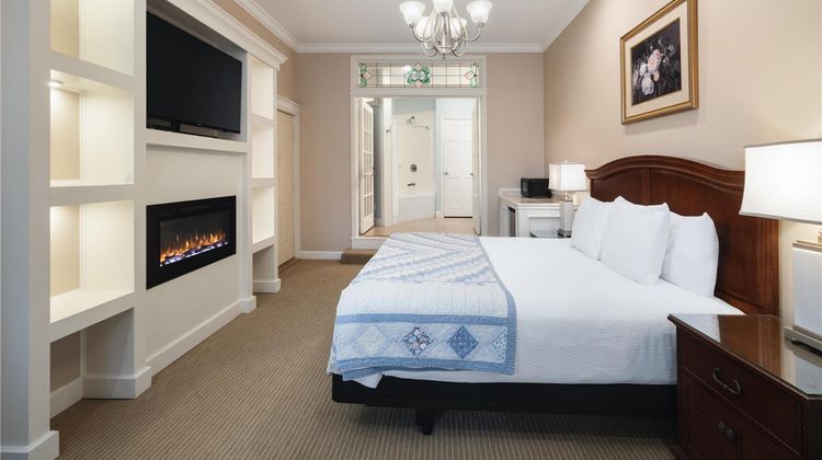 Best Western Grandma's Feather Bed Room