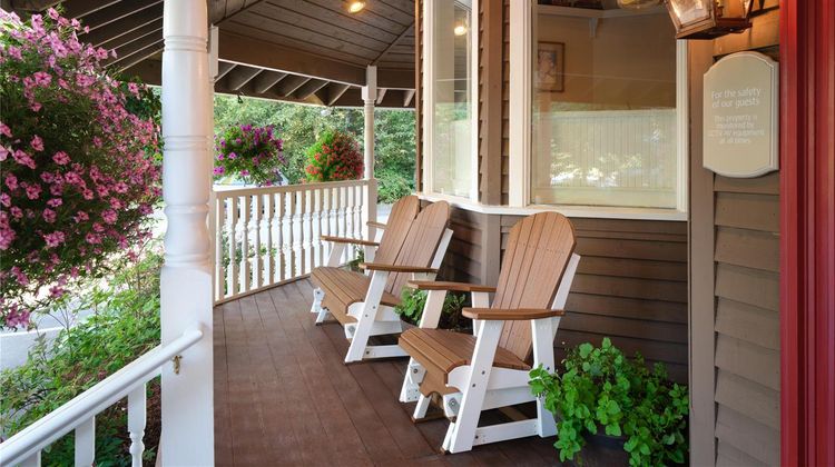Best Western Grandma's Feather Bed Exterior