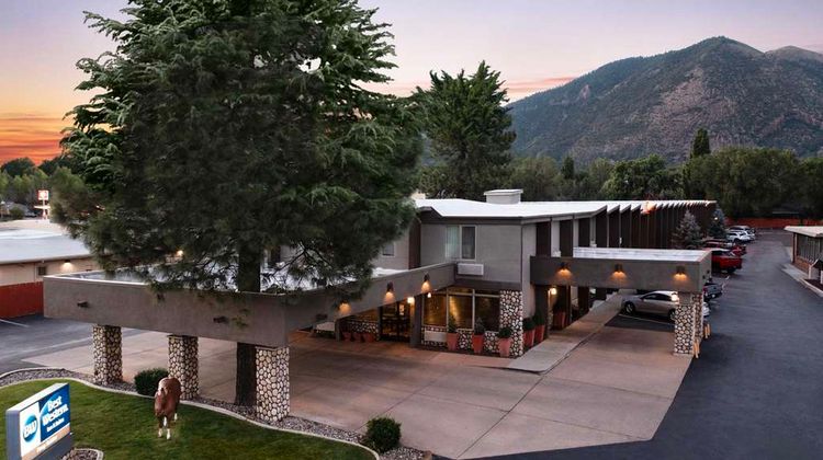 Best Western Pony Soldier Inn & Suites Exterior