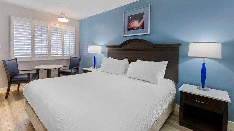 Best Western Space Age Lodge Room