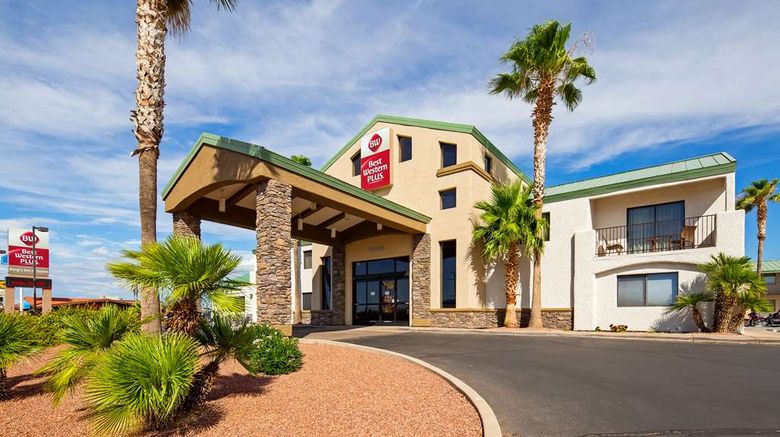 <b>Best Western Plus King's Inn & Suites Exterior</b>. Images powered by <a href="https://iceportal.shijigroup.com/" title="IcePortal" target="_blank">IcePortal</a>.