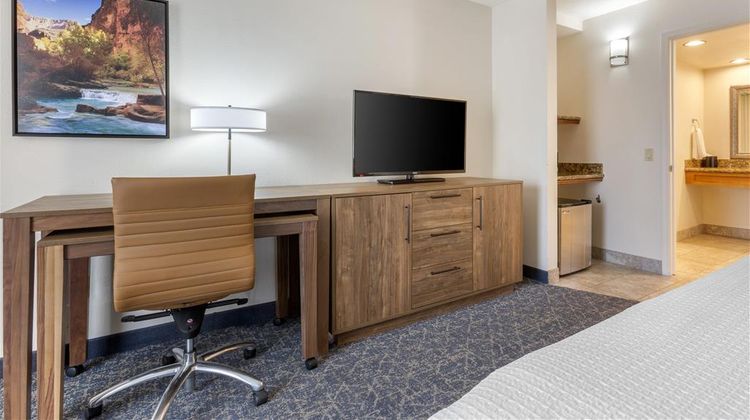Best Western Plus a Wayfarer's Inn Room