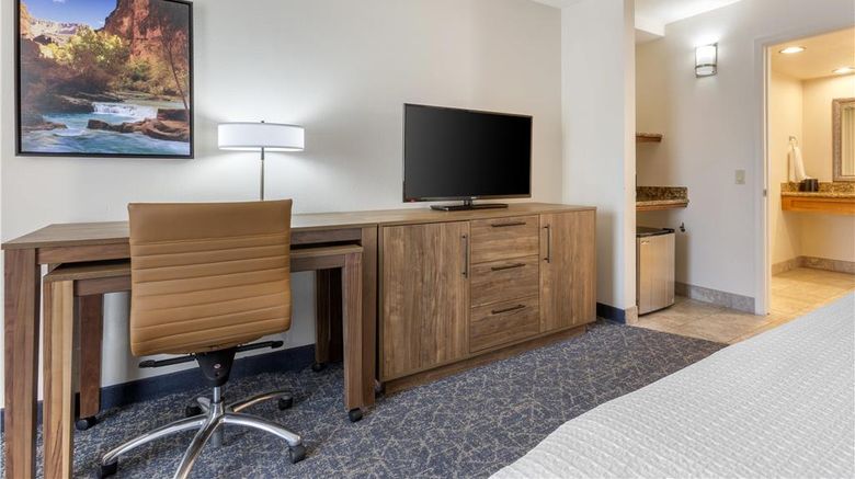 <b>Best Western Plus a Wayfarer's Inn Room</b>. Images powered by <a href="https://iceportal.shijigroup.com/" title="IcePortal" target="_blank">IcePortal</a>.