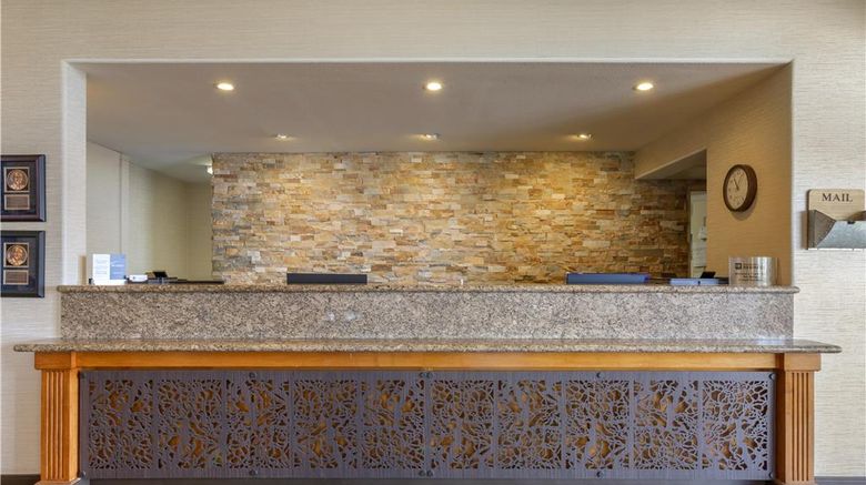 <b>Best Western Plus a Wayfarer's Inn Lobby</b>. Images powered by <a href="https://iceportal.shijigroup.com/" title="IcePortal" target="_blank">IcePortal</a>.