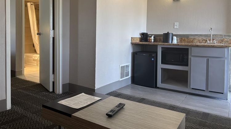 SureStay InnSuites Phoenix Hotel & Suite Room