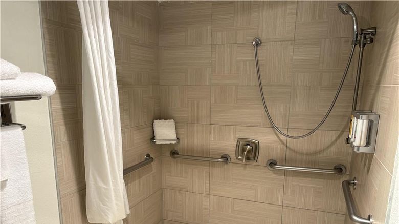 <b>SureStay InnSuites Phoenix Hotel & Suite Room</b>. Images powered by <a href="https://iceportal.shijigroup.com/" title="IcePortal" target="_blank">IcePortal</a>.