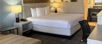 SureStay InnSuites Phoenix Hotel & Suite Room