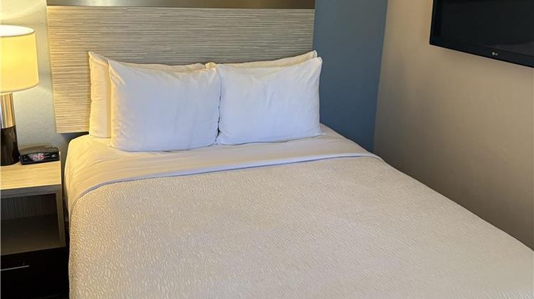 SureStay InnSuites Phoenix Hotel & Suite Room