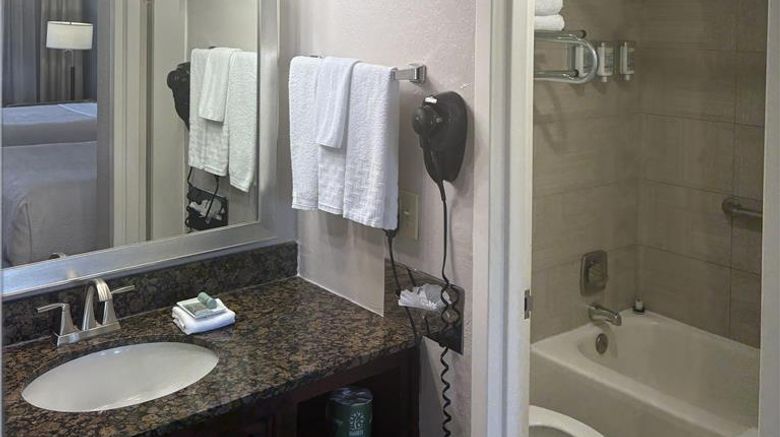 <b>SureStay InnSuites Phoenix Hotel & Suite Room</b>. Images powered by <a href="https://iceportal.shijigroup.com/" title="IcePortal" target="_blank">IcePortal</a>.