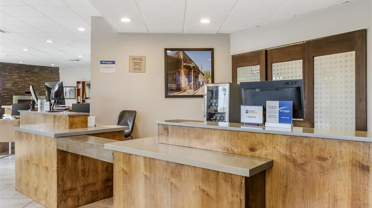 Best Western InnSuites Tucson Foothills Lobby