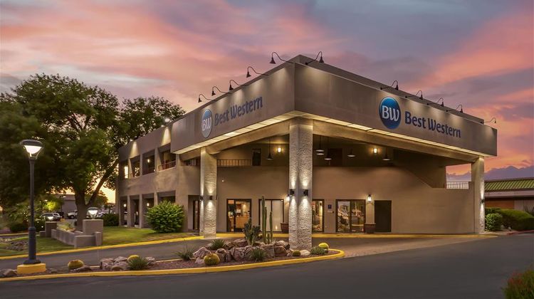 Best Western InnSuites Tucson Foothills Exterior