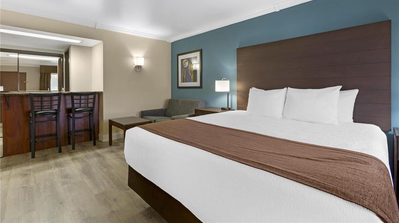 <b>Best Western InnSuites Tucson Foothills Room</b>. Images powered by <a href="https://iceportal.shijigroup.com/" title="IcePortal" target="_blank">IcePortal</a>.