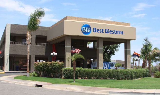Best Western InnSuites Yuma Mall Exterior
