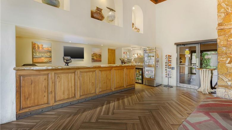 <b>Best Western Plus Arroyo Roble Hotel Lobby</b>. Images powered by <a href="https://iceportal.shijigroup.com/" title="IcePortal" target="_blank">IcePortal</a>.